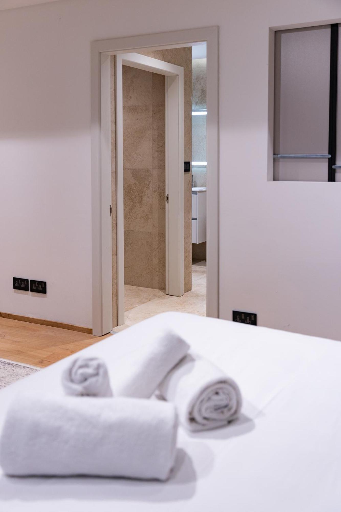 Florette Suite 1Br With Stunning Lounge Terrace By Arcobnb Il-Furjana Buitenkant foto