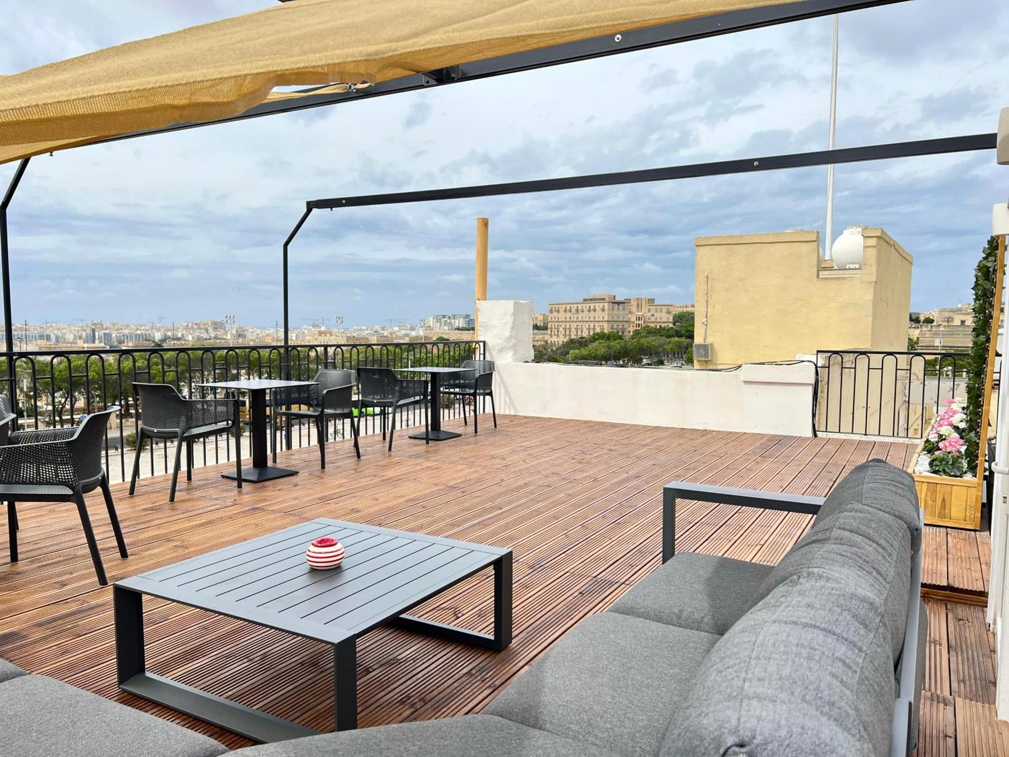 Florette Suite 1Br With Stunning Lounge Terrace By Arcobnb Il-Furjana Buitenkant foto