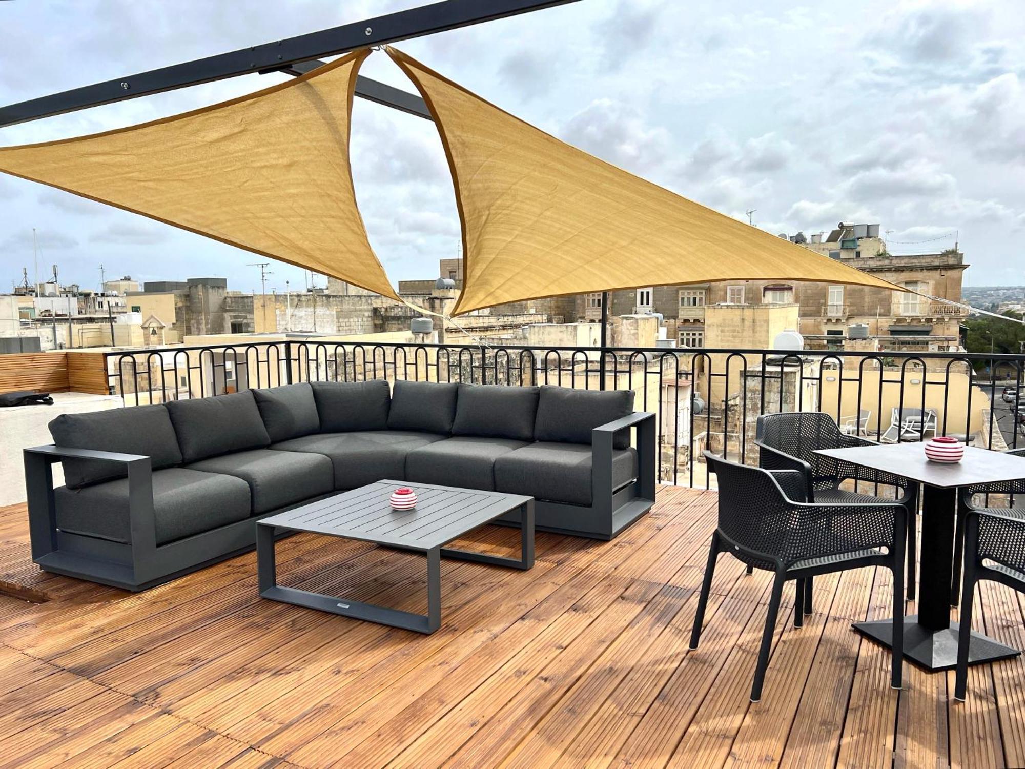 Florette Suite 1Br With Stunning Lounge Terrace By Arcobnb Il-Furjana Buitenkant foto