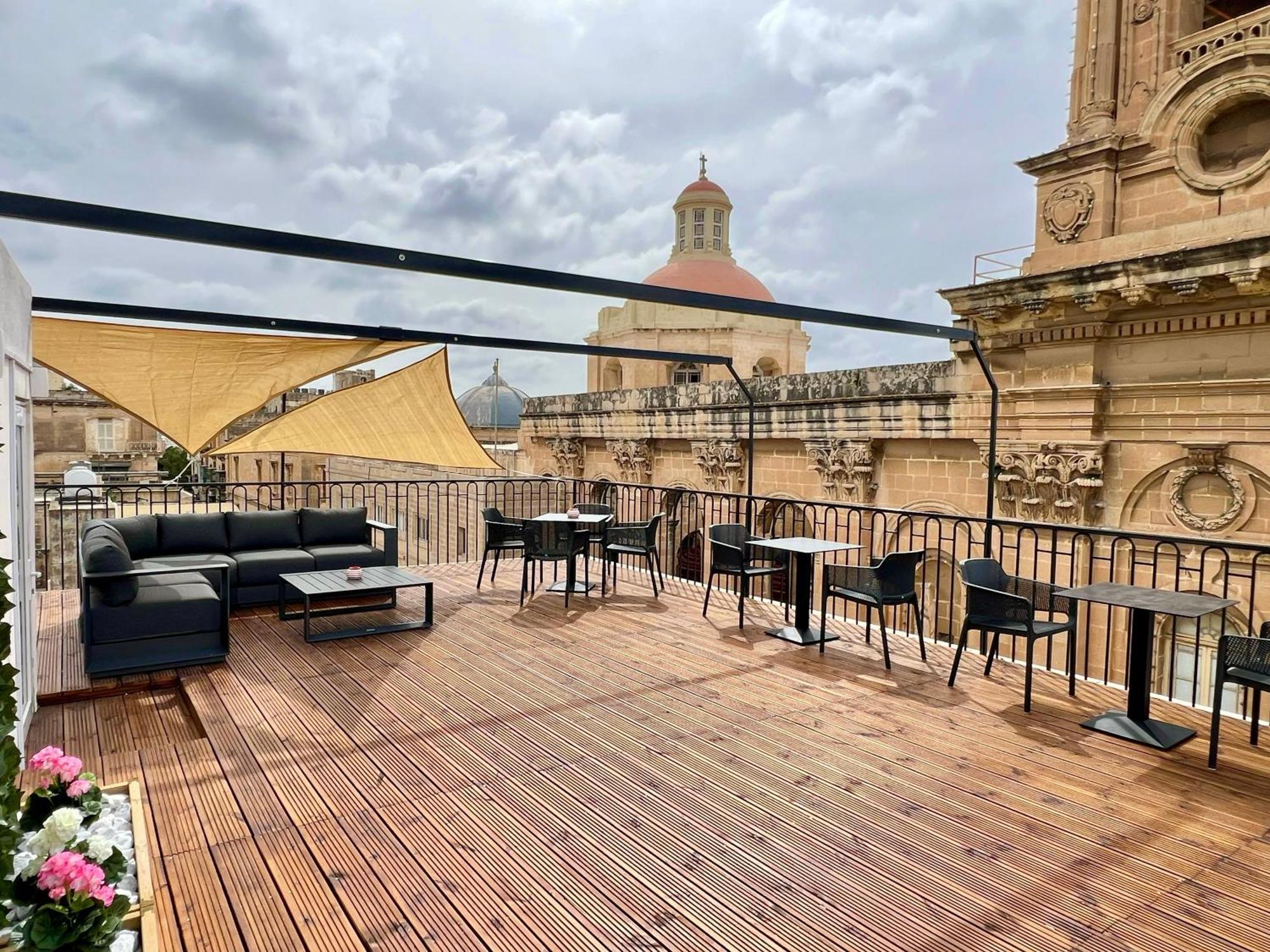 Florette Suite 1Br With Stunning Lounge Terrace By Arcobnb Il-Furjana Buitenkant foto